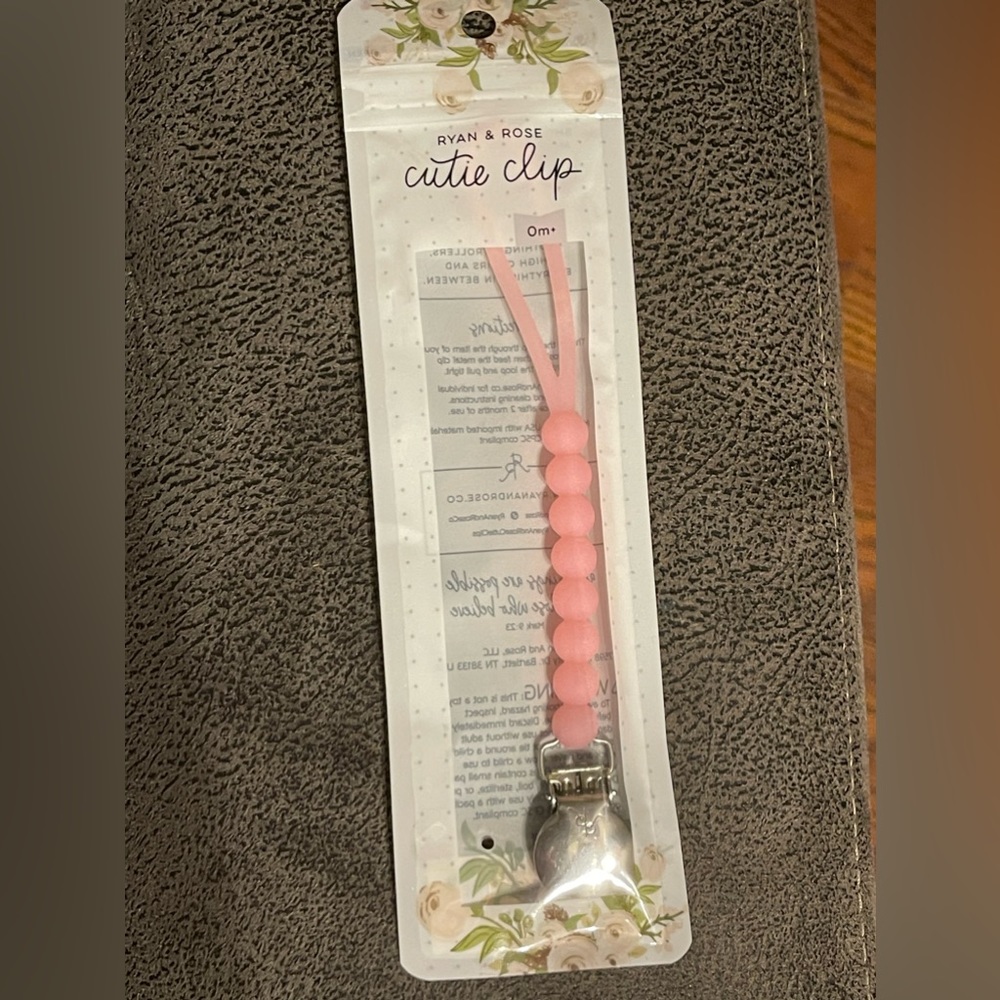 Ryan & Rose Clear Taffy Silicone Judy Cutie Clip